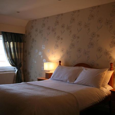 Ashley House Hotel Нюмаркет Стая снимка